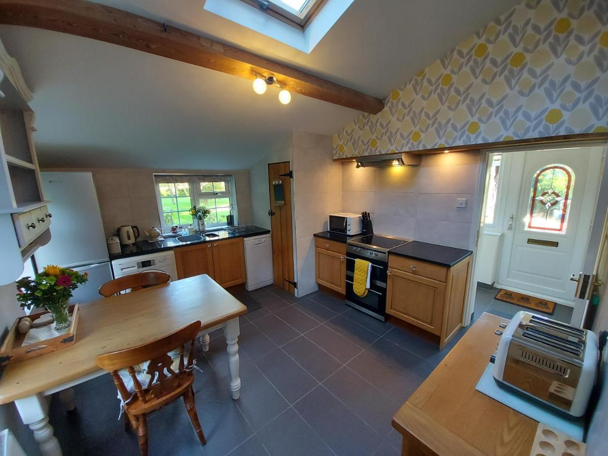 Saughall Mill Farm Cottage Chester Extérieur photo